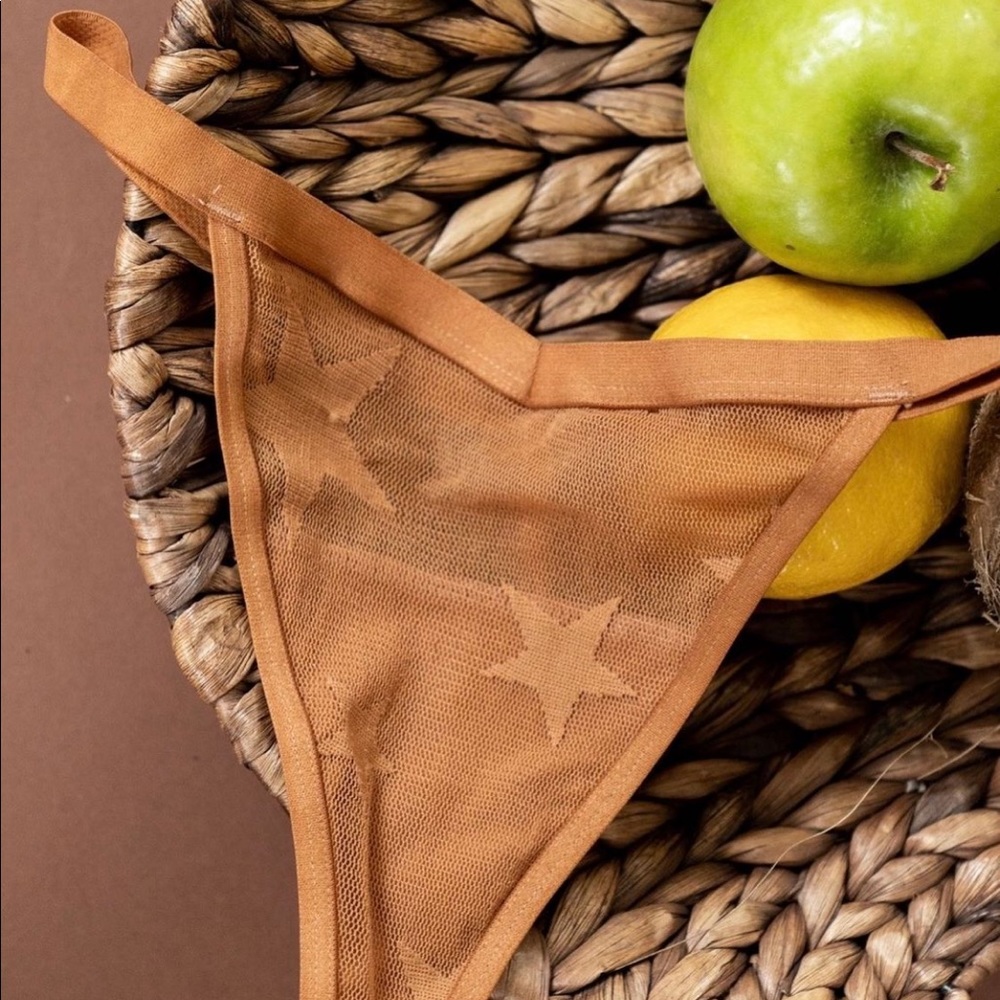 NWT BootayBag Thong